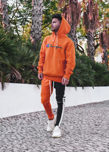 Orange hoodie 2024 mens outfit